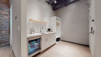 Studio 154 Luxury Hotel