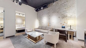 Studio 154 Luxury Hotel