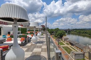 Studio 154 Luxury Hotel