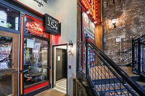 Studio 154 Luxury Hotel