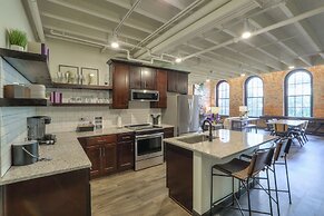 Studio 154 Luxury Hotel