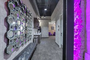 Studio 154 Luxury Hotel