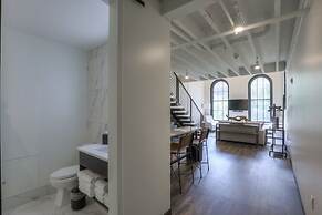 Studio 154 Luxury Hotel