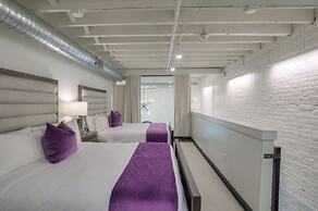 Studio 154 Luxury Hotel