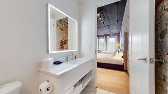 Studio 154 Luxury Hotel