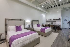 Studio 154 Luxury Hotel