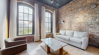 Studio 154 Luxury Hotel