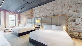 Studio 154 Luxury Hotel