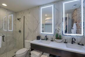 Studio 154 Luxury Hotel