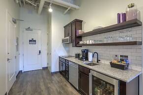 Studio 154 Luxury Hotel