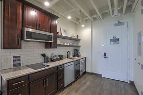 Studio 154 Luxury Hotel