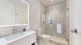 Studio 154 Luxury Hotel