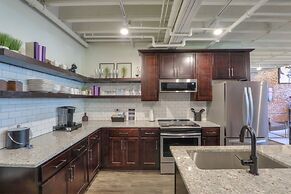 Studio 154 Luxury Hotel