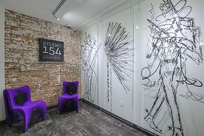 Studio 154 Luxury Hotel