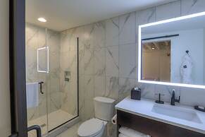 Studio 154 Luxury Hotel