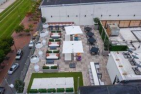 Studio 154 Luxury Hotel