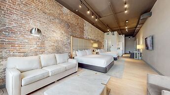 Studio 154 Luxury Hotel