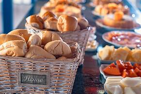 Amendoeira Praia Hotel