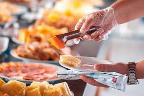 Amendoeira Praia Hotel