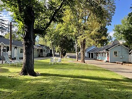 Piety Hill Cottages