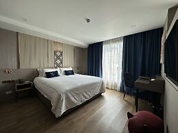 GLOW Sukhumvit 5 by Centropolis