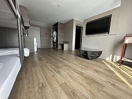 GLOW Sukhumvit 5 by Centropolis