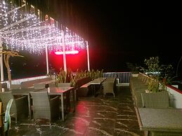 Villa Jaran Jingkrak - Hostel