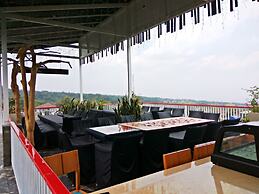 Villa Jaran Jingkrak - Hostel