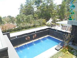 Villa Jaran Jingkrak - Hostel