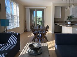 Resort Style Luxury 2BD Suite in Irvine's Spectrum Center