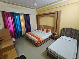 Hotel KS International (50 meters from Railway Station)
