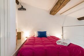 Della Scala Modern Apartment