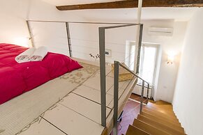 Della Scala Modern Apartment