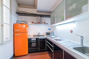 Della Scala Modern Apartment