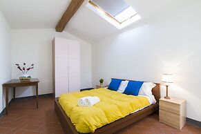 Della Scala Modern Apartment