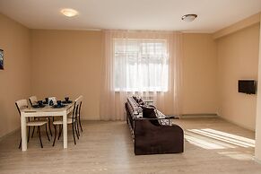 Zima Leto Apart Hotel