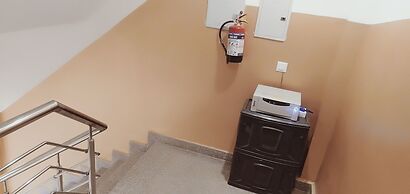 Airport Hotel J P Palace