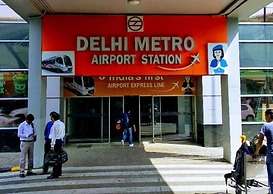 Airport Hotel J P Palace