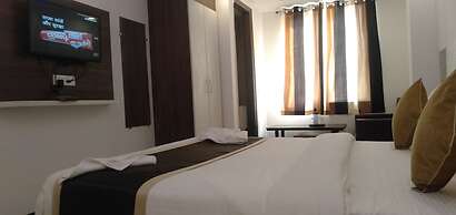 Airport Hotel J P Palace