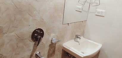 Airport Hotel J P Palace