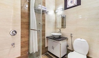 Airport Hotel J P Palace