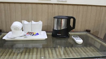 Airport Hotel J P Palace