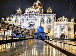 Airport Hotel J P Palace