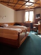Hotel zum Kreuz