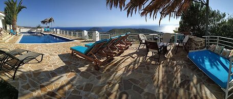 Infinity Blue Suites