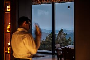 Casa de São Lourenço - Burel Panorama Hotel - Member of Design Hotels