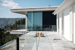 Casa de São Lourenço - Burel Panorama Hotel - Member of Design Hotels