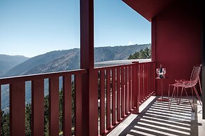 Casa de São Lourenço - Burel Panorama Hotel - Member of Design Hotels