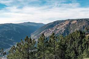 Casa de São Lourenço - Burel Panorama Hotel - Member of Design Hotels