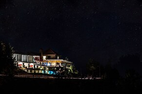 Casa de São Lourenço - Burel Panorama Hotel - Member of Design Hotels